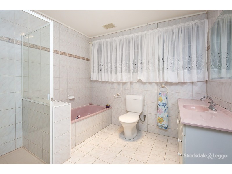 47 Inverloch Crescent, Dallas VIC 3047