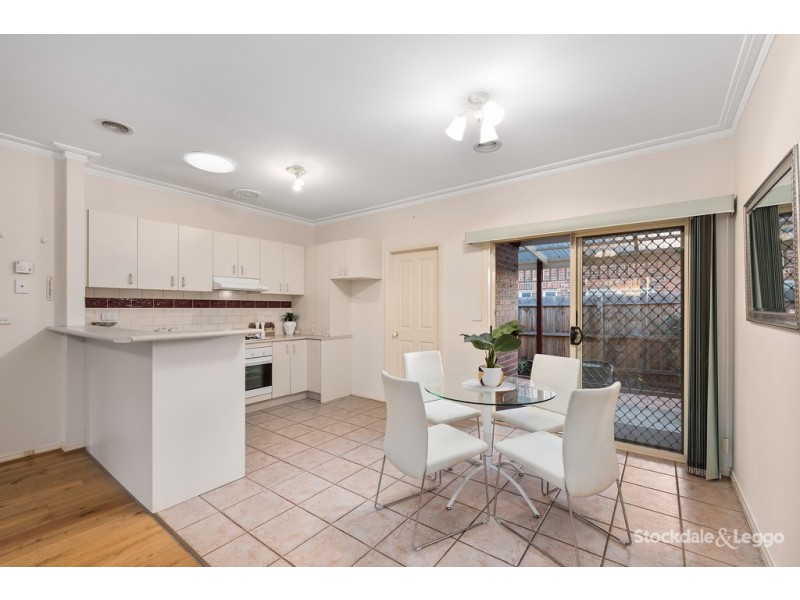 2/10 Gladstone Parade, Glenroy VIC 3046