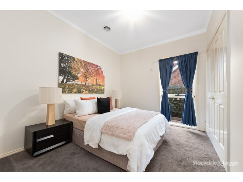 2/10 Gladstone Parade, Glenroy VIC 3046
