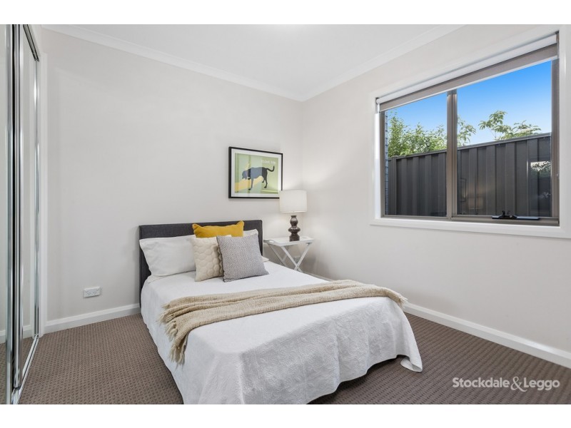2/122 Loongana Avenue, Glenroy VIC 3046