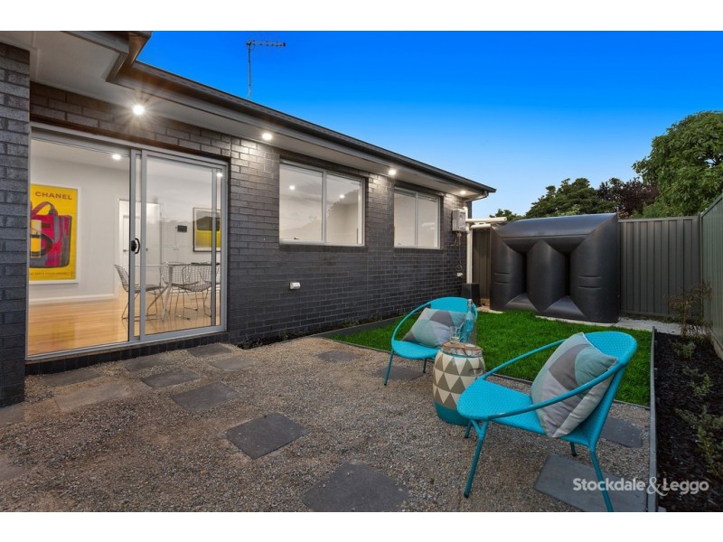 2/122 Loongana Avenue, Glenroy VIC 3046