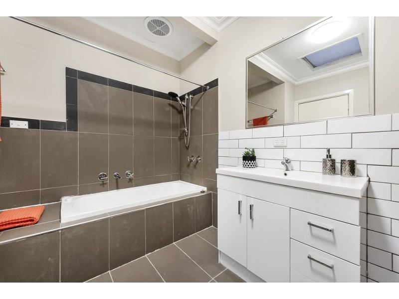 1/55 Gowrie Street, Glenroy VIC 3046