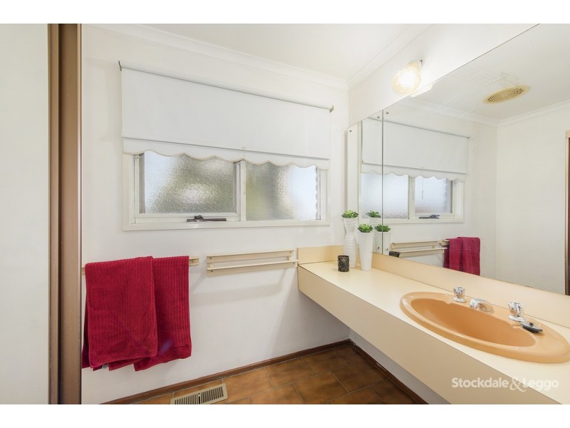 4 Ovens Court, Broadmeadows VIC 3047