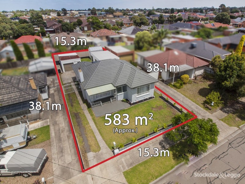 15 Curtin Avenue, Hadfield VIC 3046