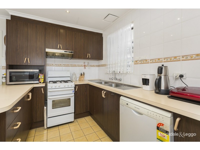 2 Mortlake Avenue, Dallas VIC 3047