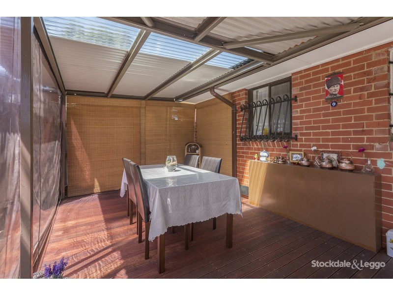 2 Mortlake Avenue, Dallas VIC 3047