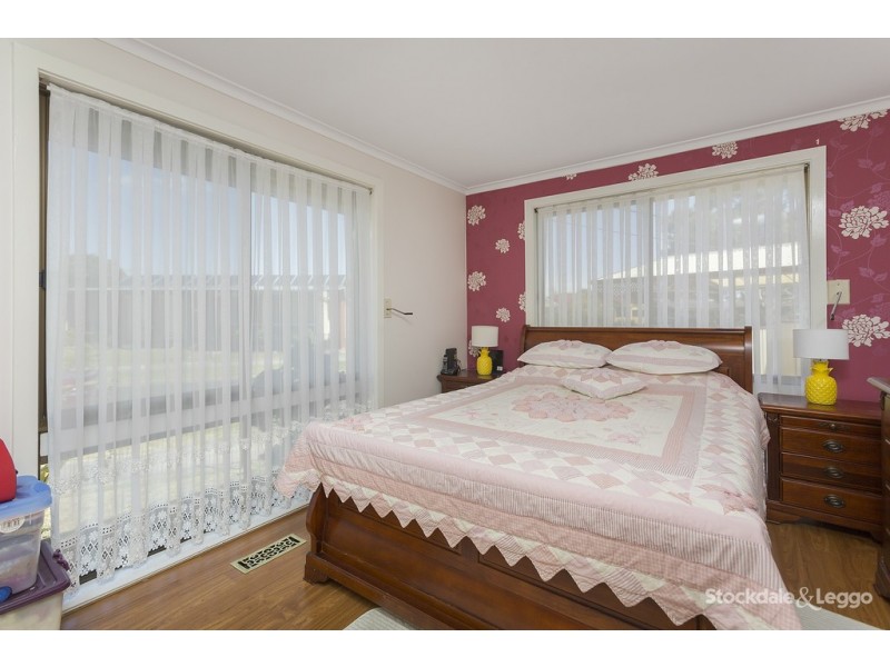 2 Mortlake Avenue, Dallas VIC 3047