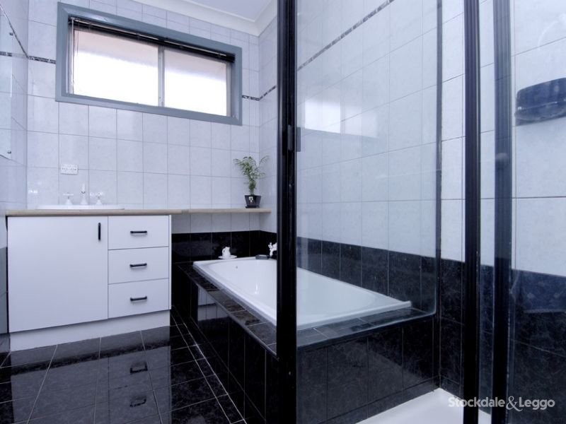 2 St Agnes Court, Glenroy VIC 3046