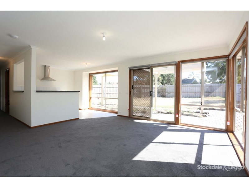 20 Manuka Place, Meadow Heights VIC 3048