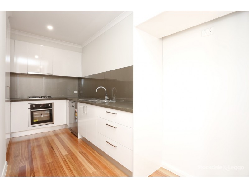 2/15 Langton Street, Glenroy VIC 3046