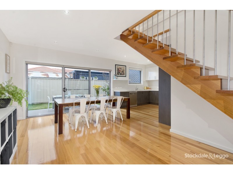 2/15 Everard Street, Glenroy VIC 3046