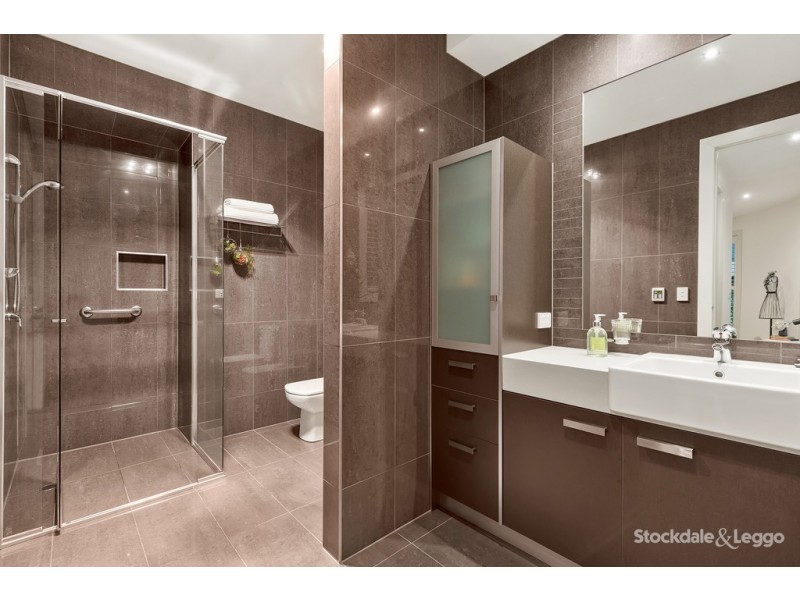 8 Governors Road, Coburg VIC 3058