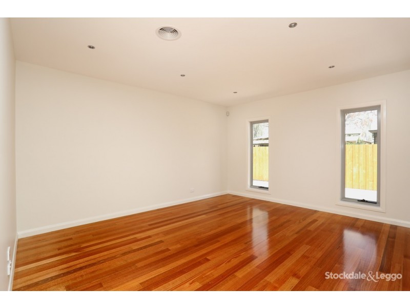 2/141 Loongana Avenue, Glenroy VIC 3046