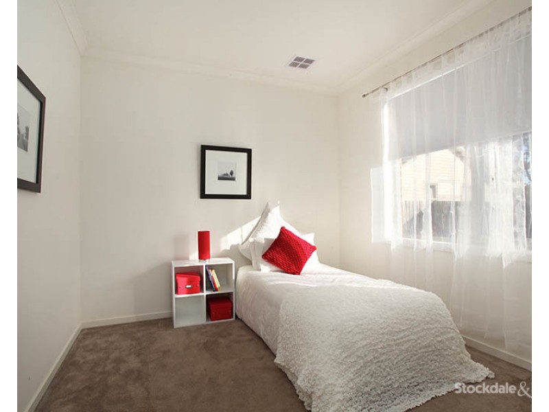 2/82 Glen Street, Glenroy VIC 3046