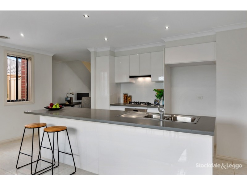 2/127 Kitchener Street, Broadmeadows VIC 3047