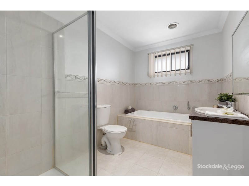 2/127 Kitchener Street, Broadmeadows VIC 3047