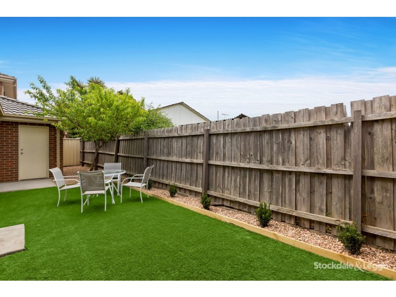 2/127 Kitchener Street, Broadmeadows VIC 3047