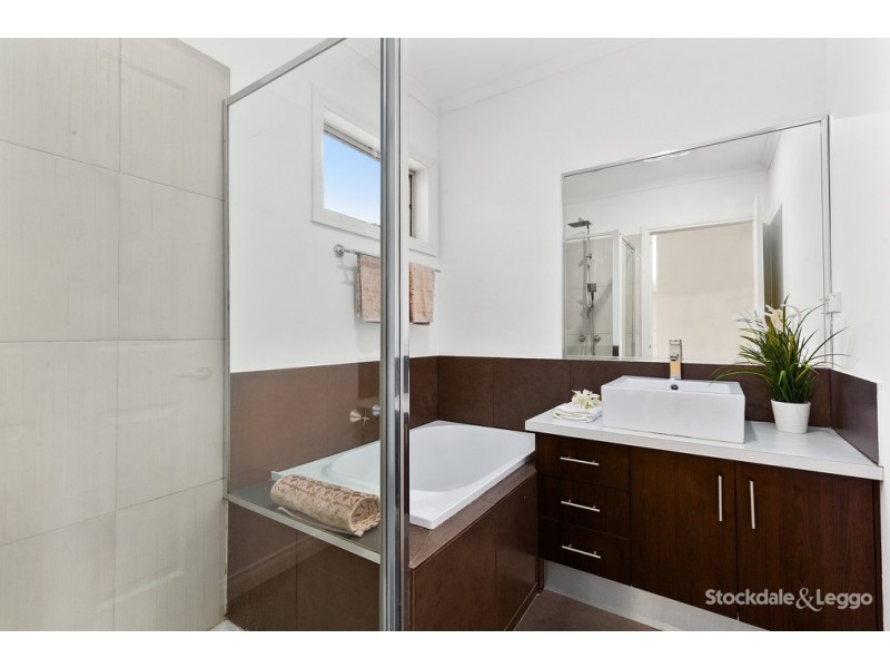 2/12 Maude Avenue, Glenroy VIC 3046