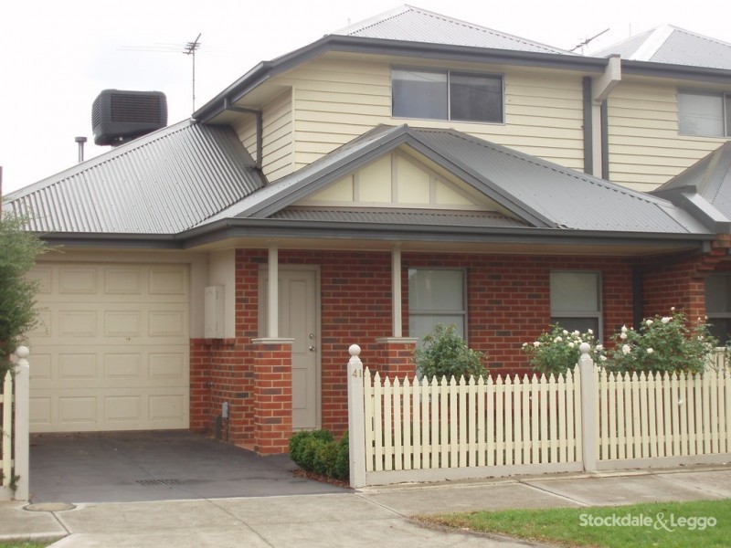 41 Watt Avenue, Oak Park VIC 3046