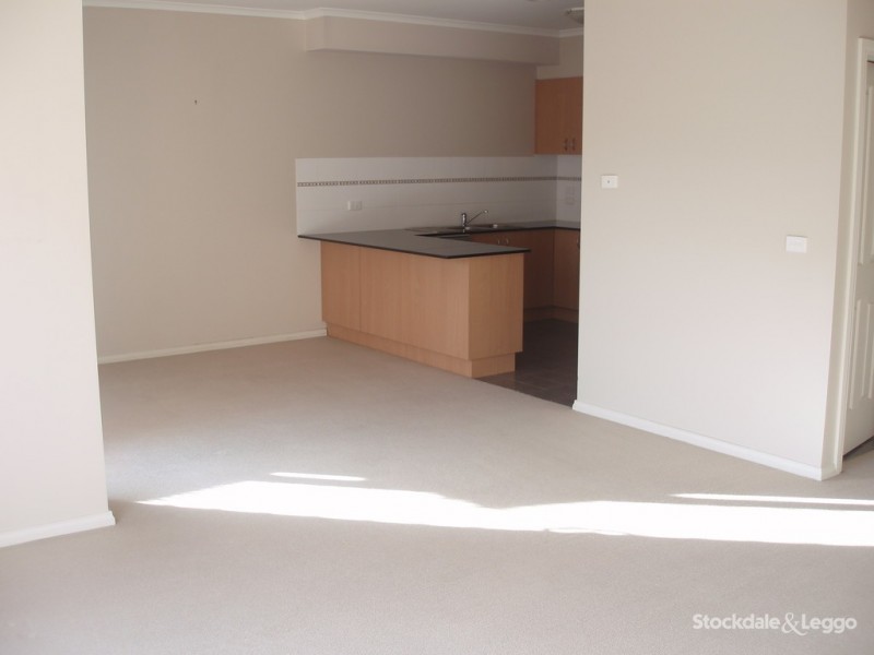 41 Watt Avenue, Oak Park VIC 3046