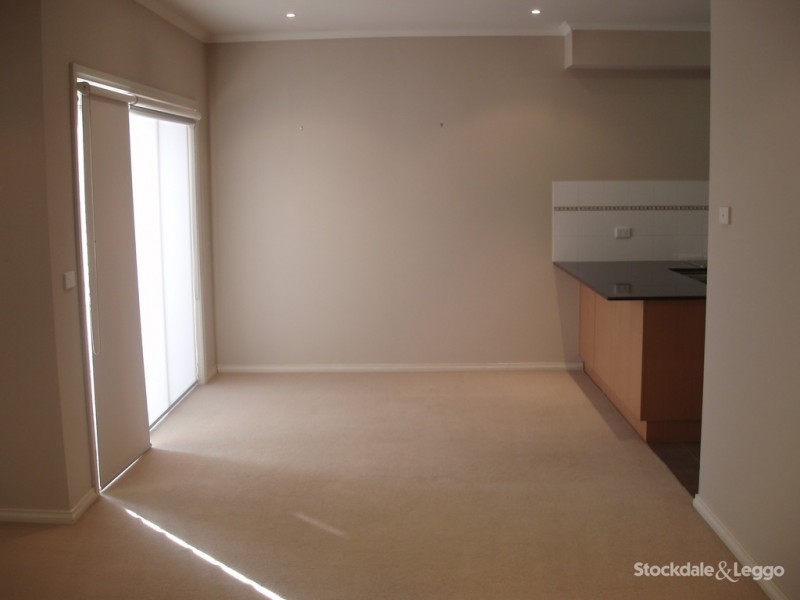 41 Watt Avenue, Oak Park VIC 3046