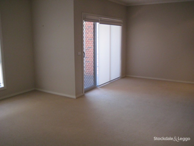 41 Watt Avenue, Oak Park VIC 3046