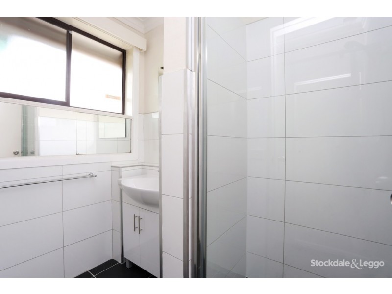 2/19 Gladstone Parade, Glenroy VIC 3046