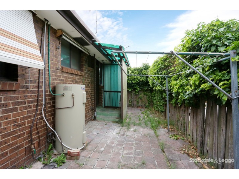 2/19 Gladstone Parade, Glenroy VIC 3046