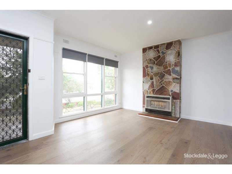 40 Sunset Blvd, Jacana VIC 3047