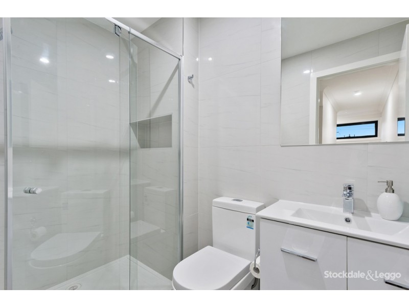 2/23 Win-Malee Street, Hadfield VIC 3046