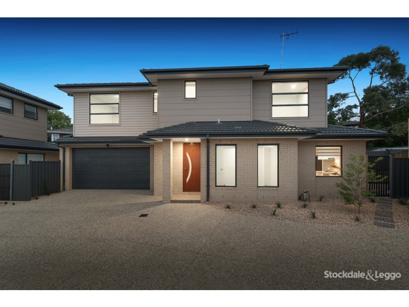 2/10 Valdoone Court, Oak Park VIC 3046