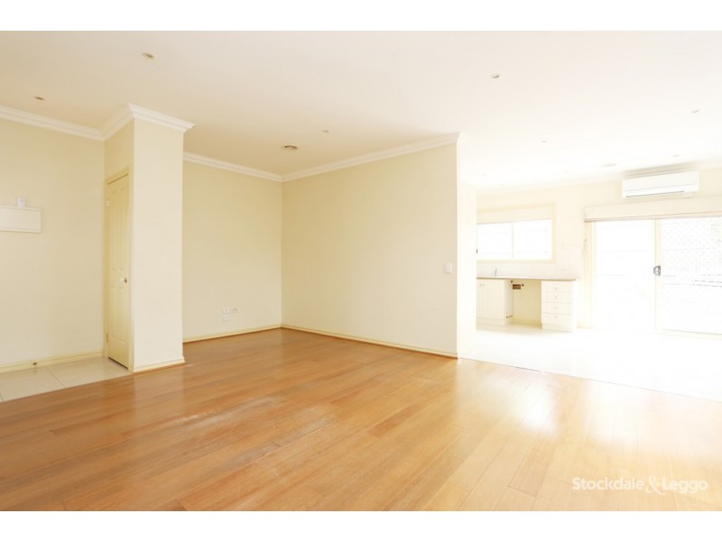 4/15 Chapman Avenue, Glenroy VIC 3046
