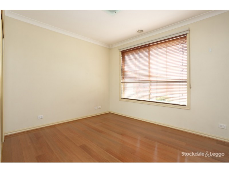 4/15 Chapman Avenue, Glenroy VIC 3046