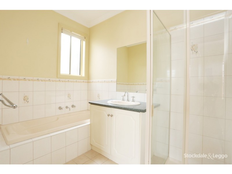 4/15 Chapman Avenue, Glenroy VIC 3046