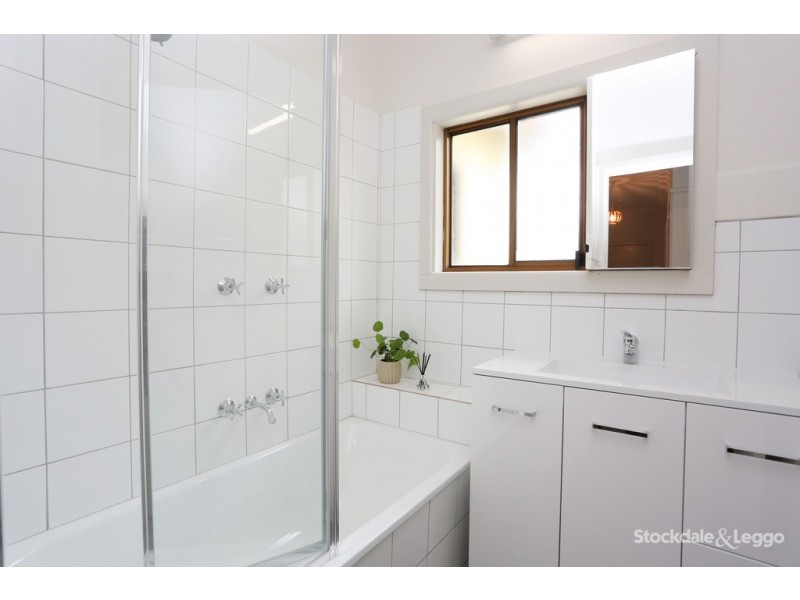 51 Winifred Street, Oak Park VIC 3046