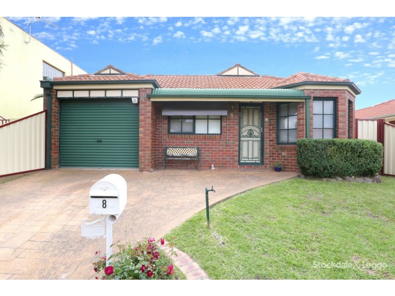 8 Parker Court, Roxburgh Park VIC 3064