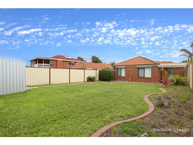8 Parker Court, Roxburgh Park VIC 3064