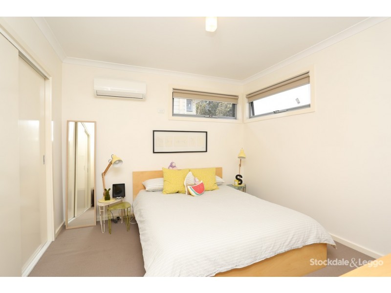 1/56 Winifred St, Oak Park VIC 3046
