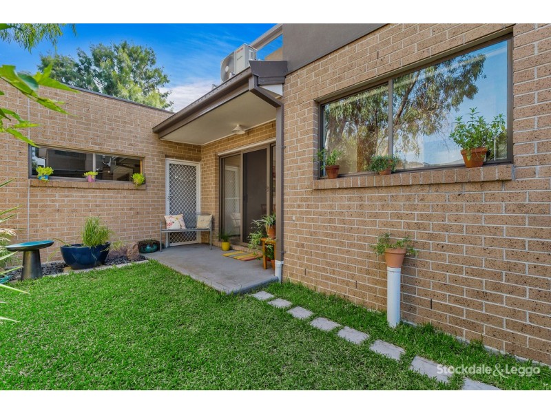 2/34 Heather Court, Glenroy VIC 3046