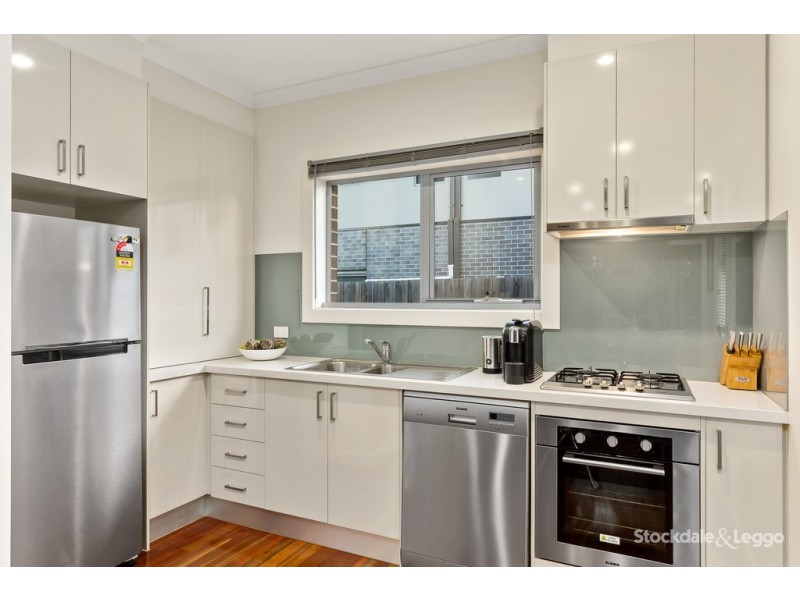 2/30 Isla Avenue, Glenroy VIC 3046