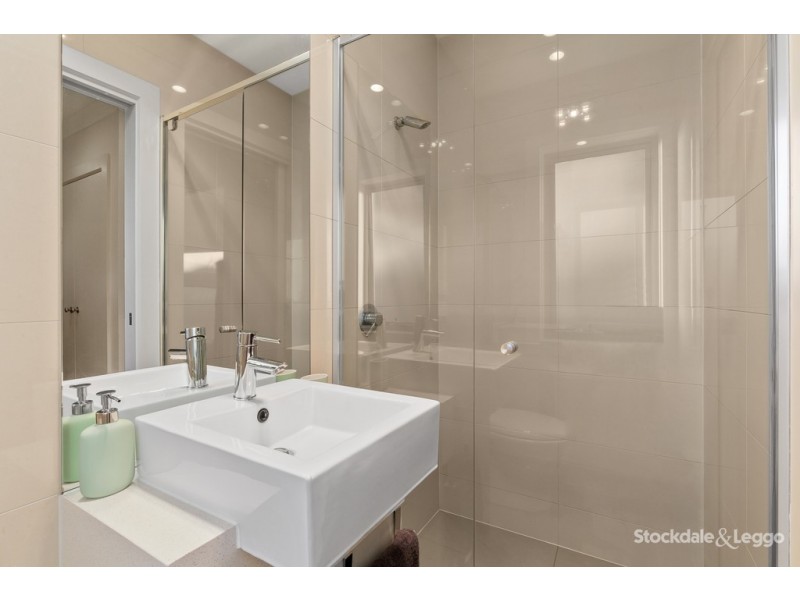 2/30 Isla Avenue, Glenroy VIC 3046