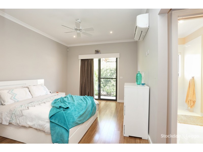 2/23 Sandra Avenue, Fawkner VIC 3060