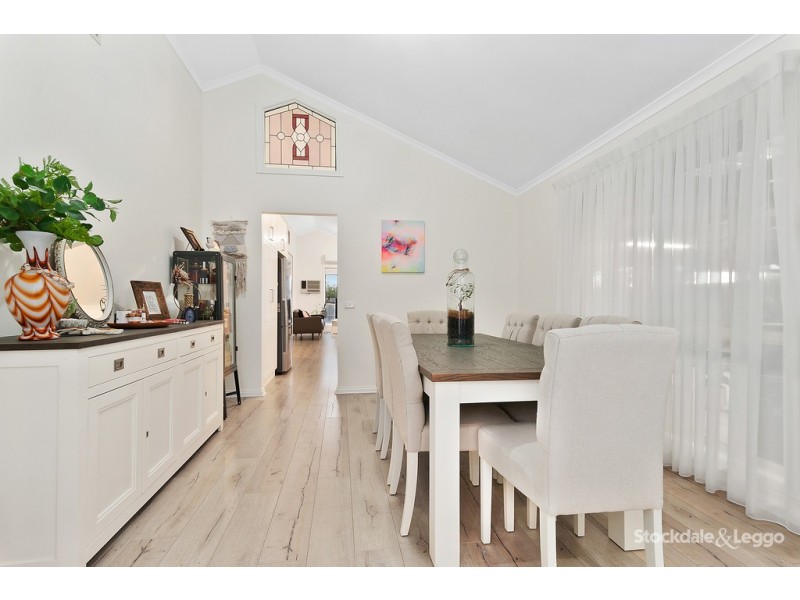 5 Freeman Drive, Glenroy VIC 3046