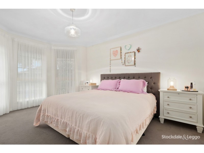5 Freeman Drive, Glenroy VIC 3046