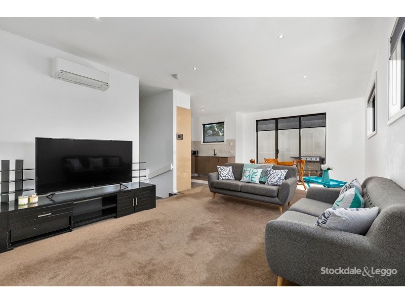 4/1 Vangelica Way, South Morang VIC 3752