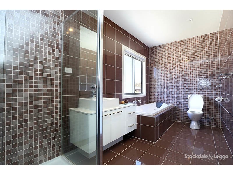 40 Hartington St, Glenroy VIC 3046