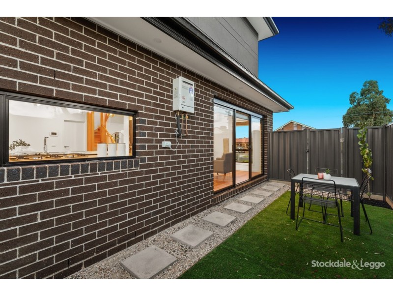 82 Melbourne Avenue, Glenroy VIC 3046