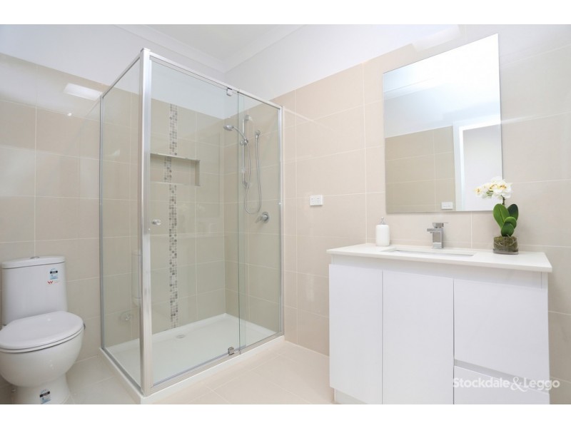 2/76 Hubert Ave, Glenroy VIC 3046