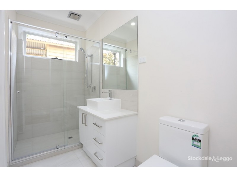 4/8 Fidge Court, Jacana VIC 3047