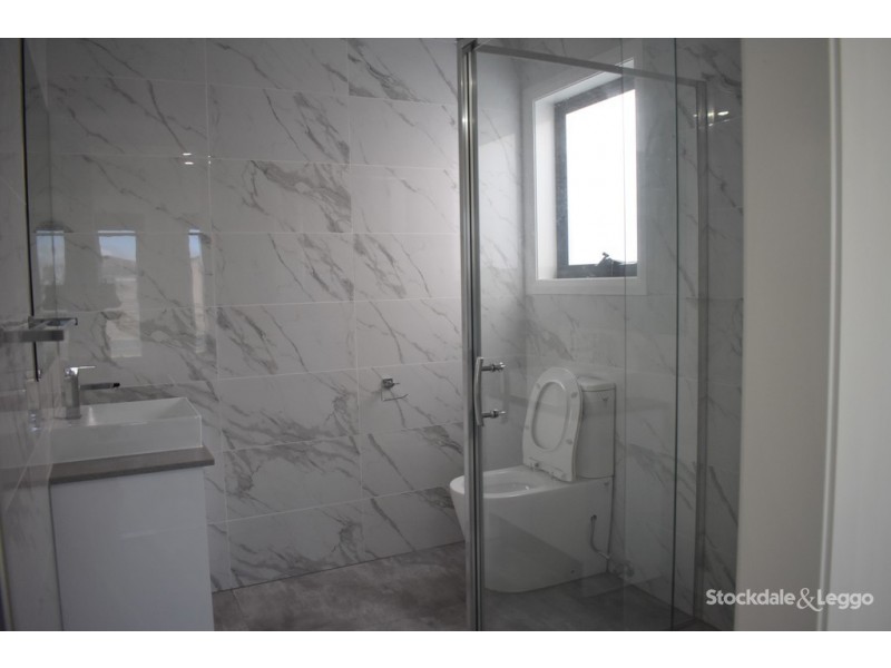 47 Harfield Avenue, Mickleham VIC 3064